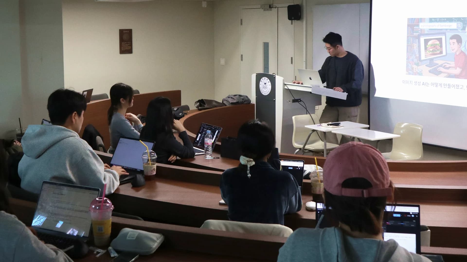 cre8tive talks 05: 이승유 님 활동 사진 5